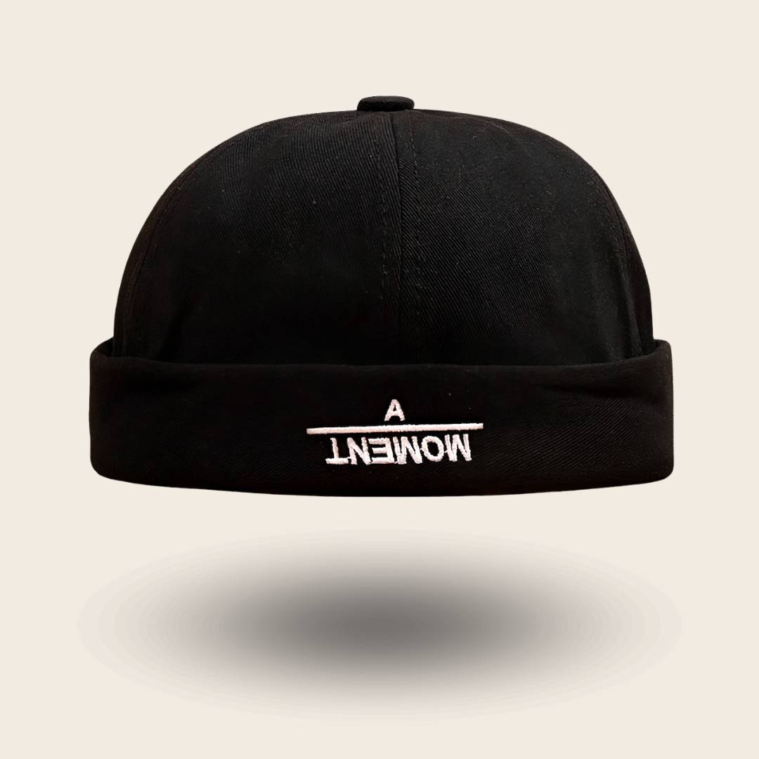 Bonnet Docker "A Moment"