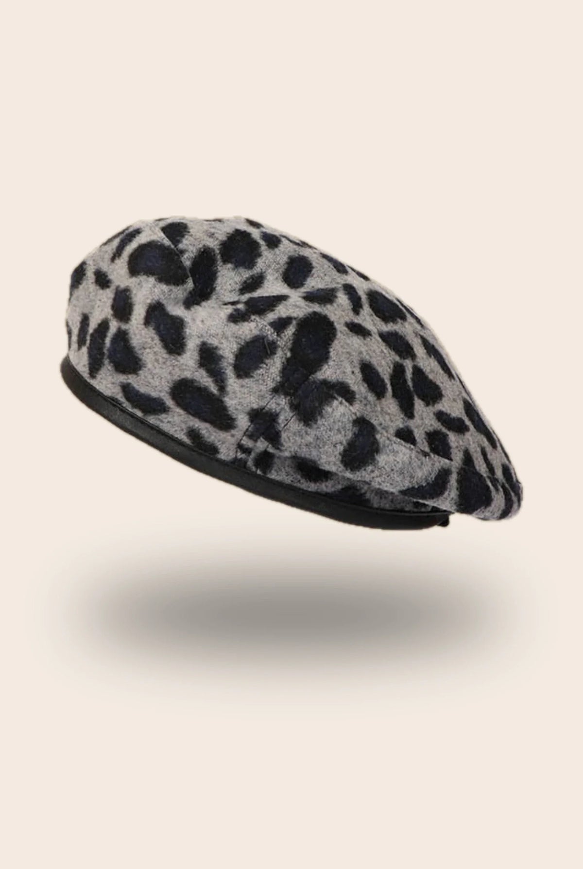 Béret léopard gris clair