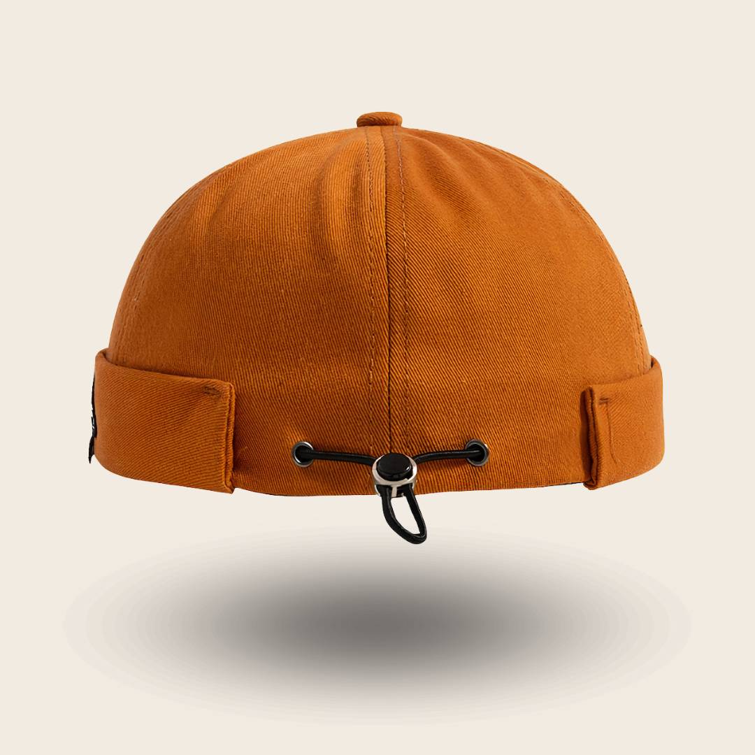 Bonnet docker And orange, vue de dos avec fermeture à cordon