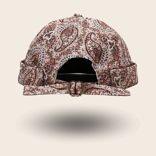 Bonnet docker Bandana motif cachemire beige, vue de dos avec boucle laiton