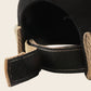 Gros plan sur l'ouverture arrière du bonnet docker Bicolore noir et camel