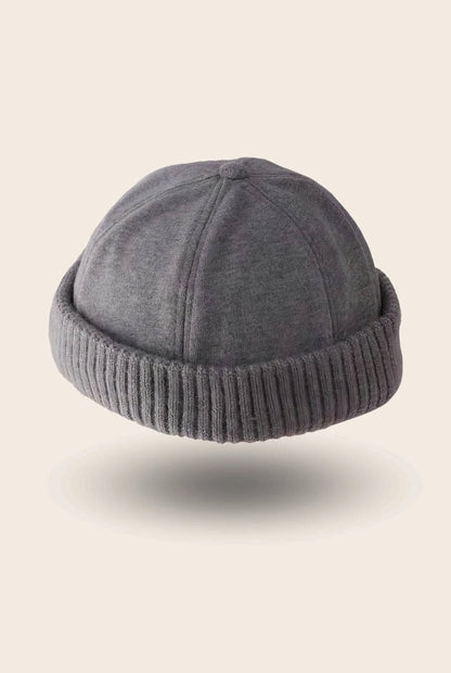 Bonnet docker Molleton gris, bord tricoté épais, vue de trois quarts arrière