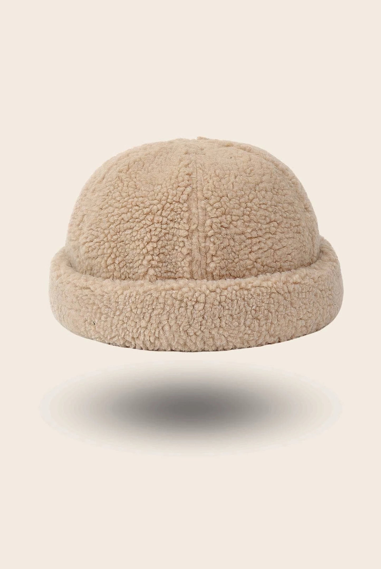 Bonnet docker Mouton retourné camel en fausse peau lainée, vue de face