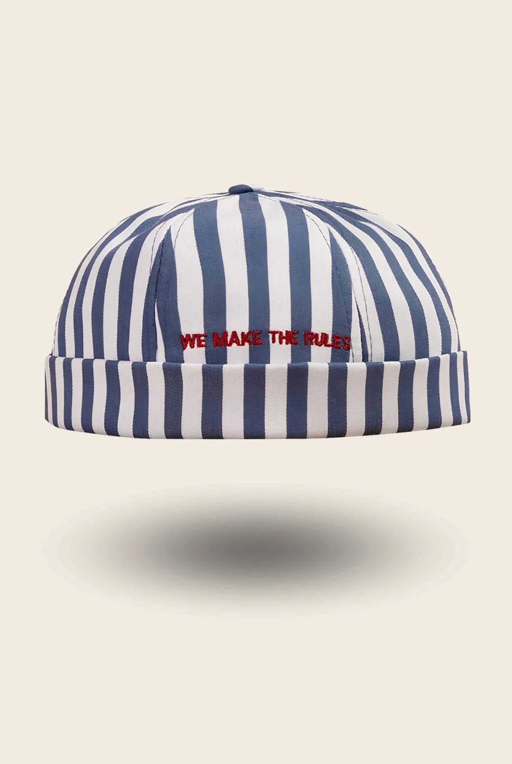 Bonnet docker à Rayures bleu et blanc, brodé We Make The Rules, vue de face