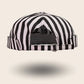 Bonnet docker à Rayures noir et blanc, vue de dos avec boucle réglable