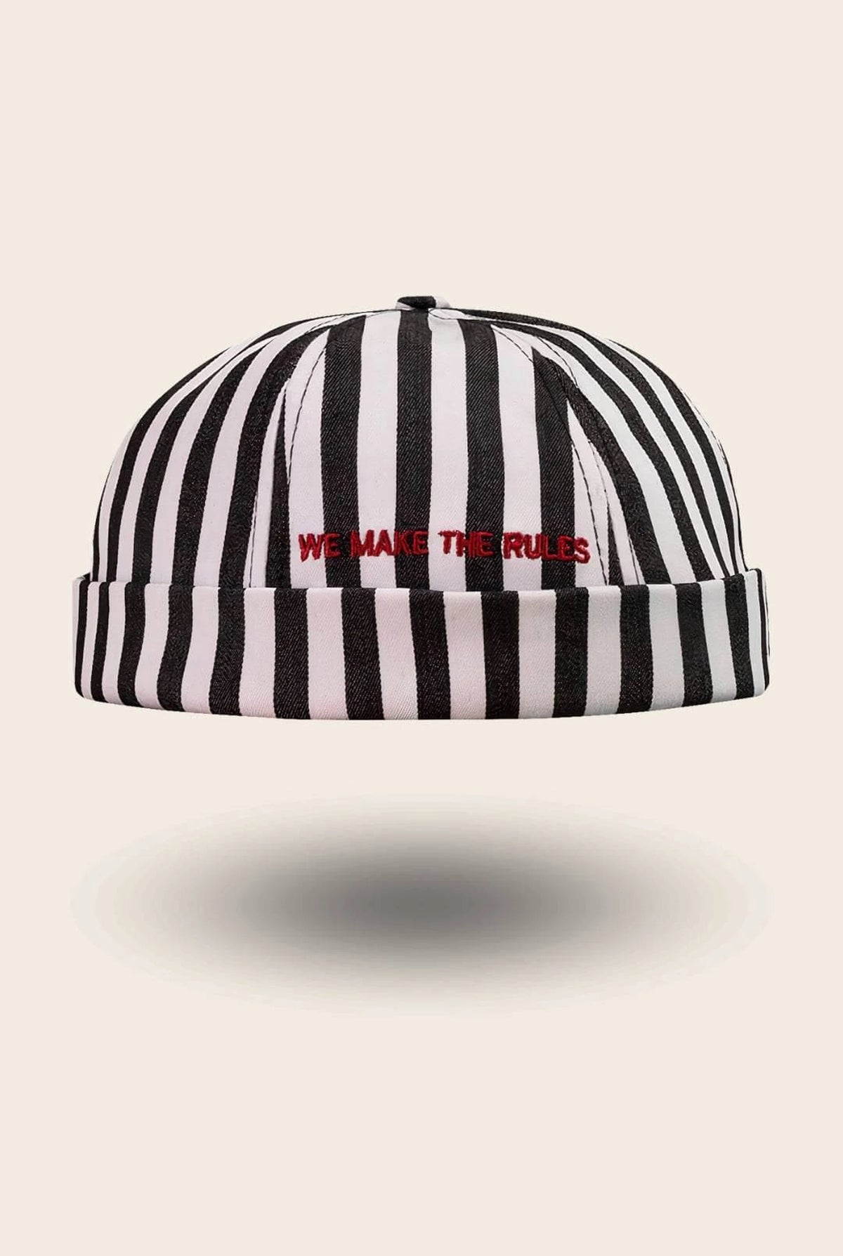 Bonnet docker à Rayures noir et blanc, brodé We Make The Rules, vue de face