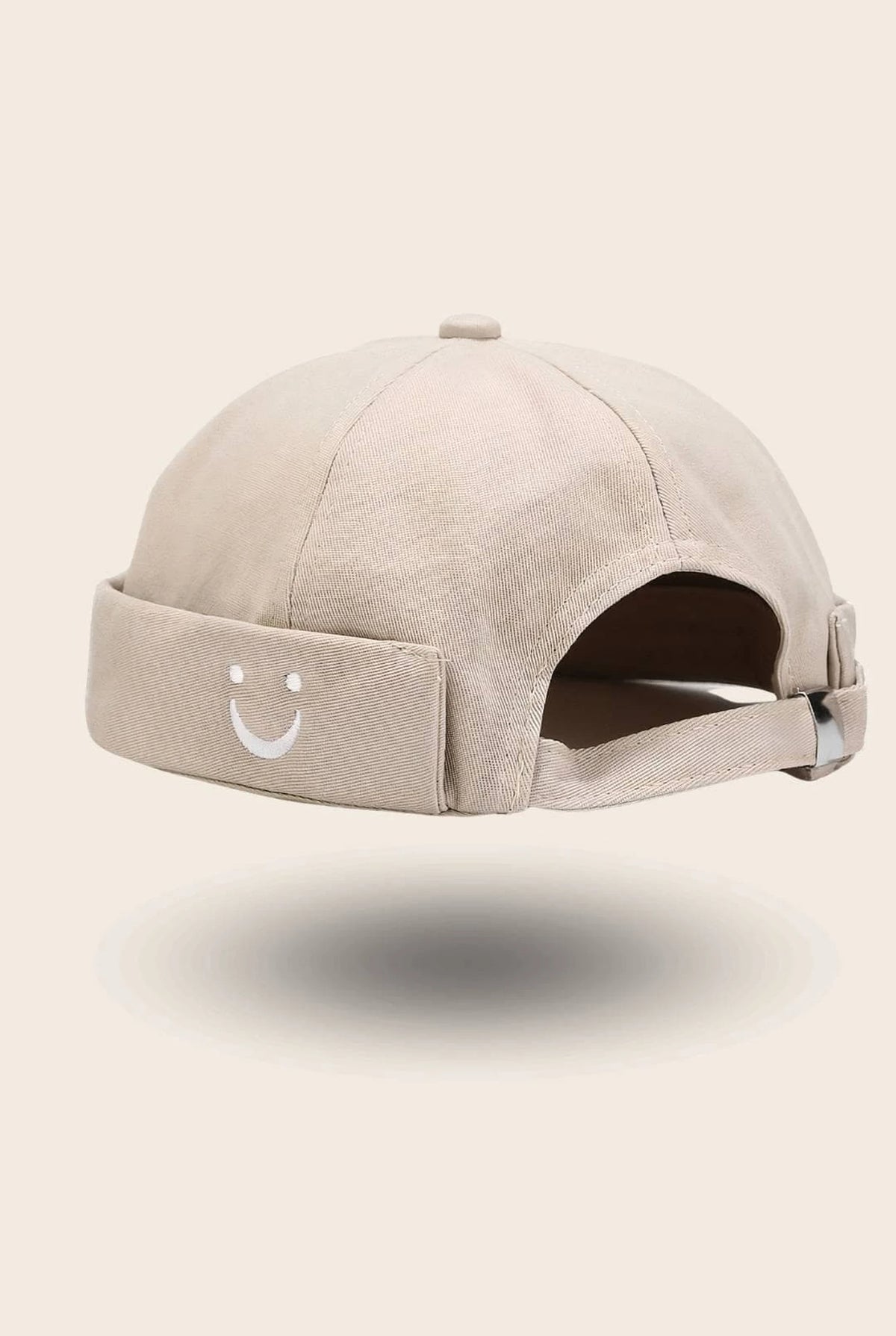 Bonnet docker Smiley beige avec patch smiley brodé, vue de dos