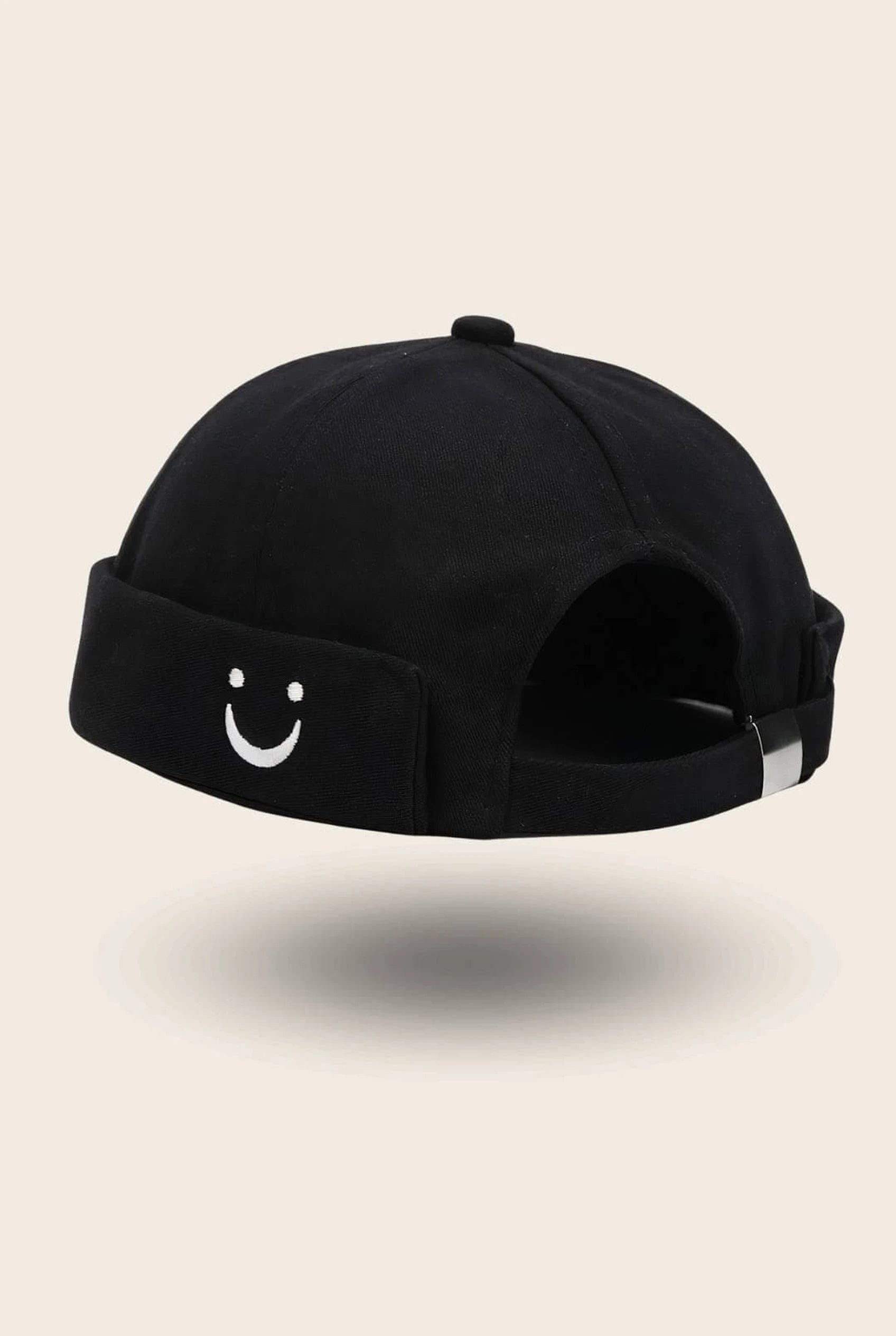 Bonnet docker Smiley noir avec patch smiley brodé, vue de dos
