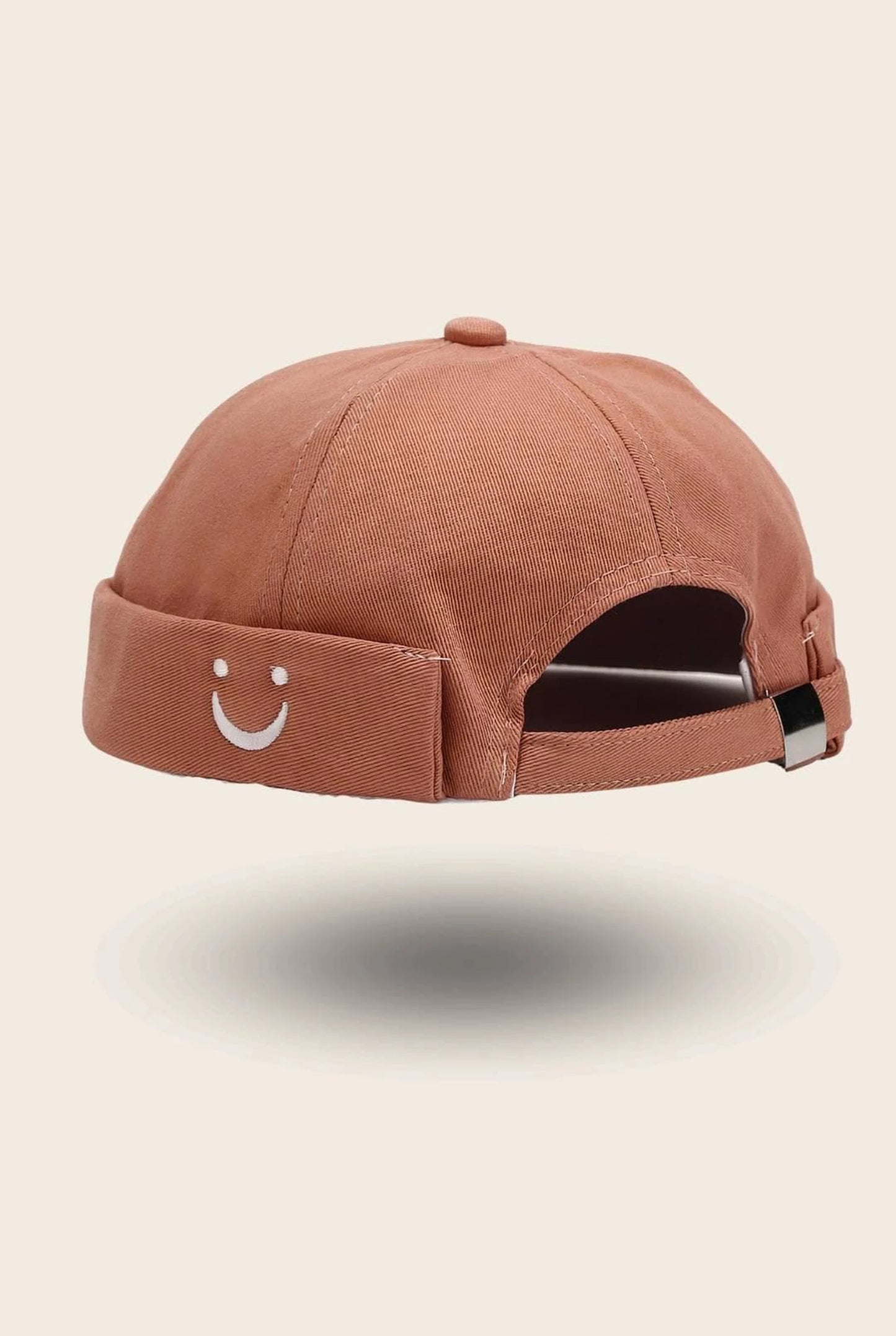 Bonnet docker Smiley terracotta avec patch smiley brodé, vue de dos