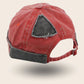 Bonnet docker streetwear rouge, vue de dos avec patch triangle