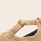 Gros plan sur la boucle de réglage du bonnet docker Velours Côtelé camel
