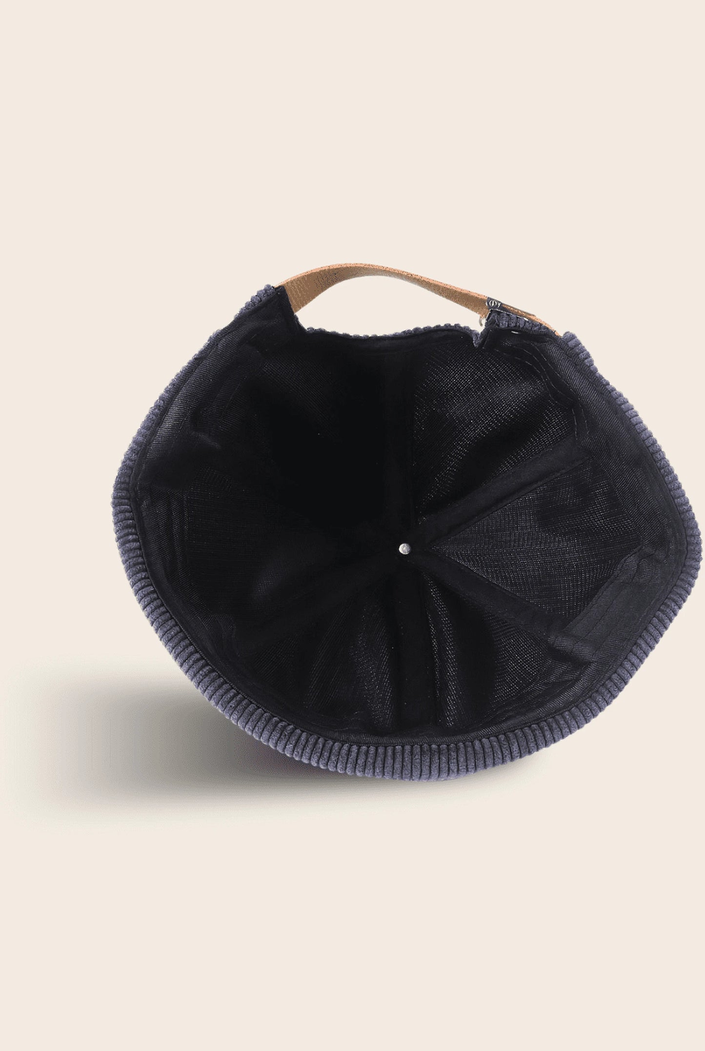 Intérieur du bonnet docker Velours bleu marine avec boucle de réglage