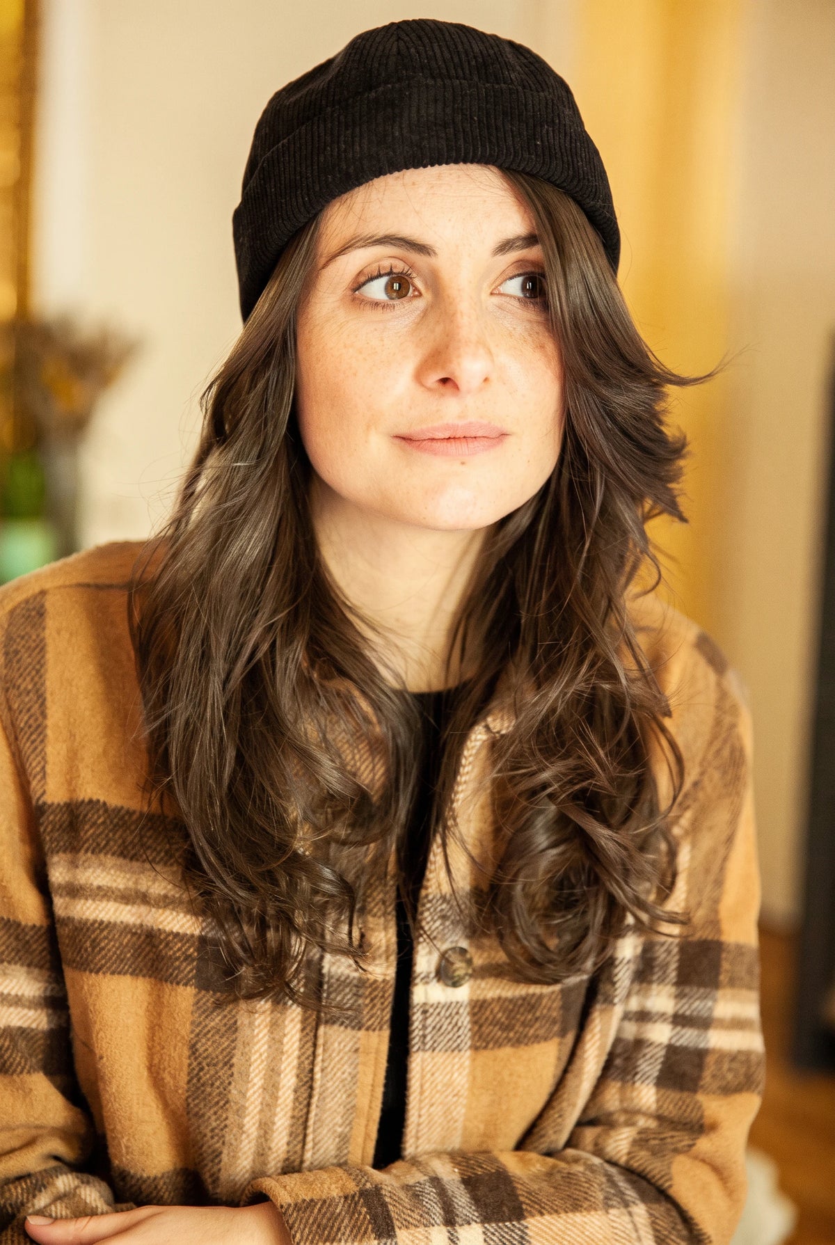 Bonnet docker Velours noir porté par une femme