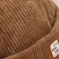 Gros plan sur la matière du bonnet docker Velours Retro camel